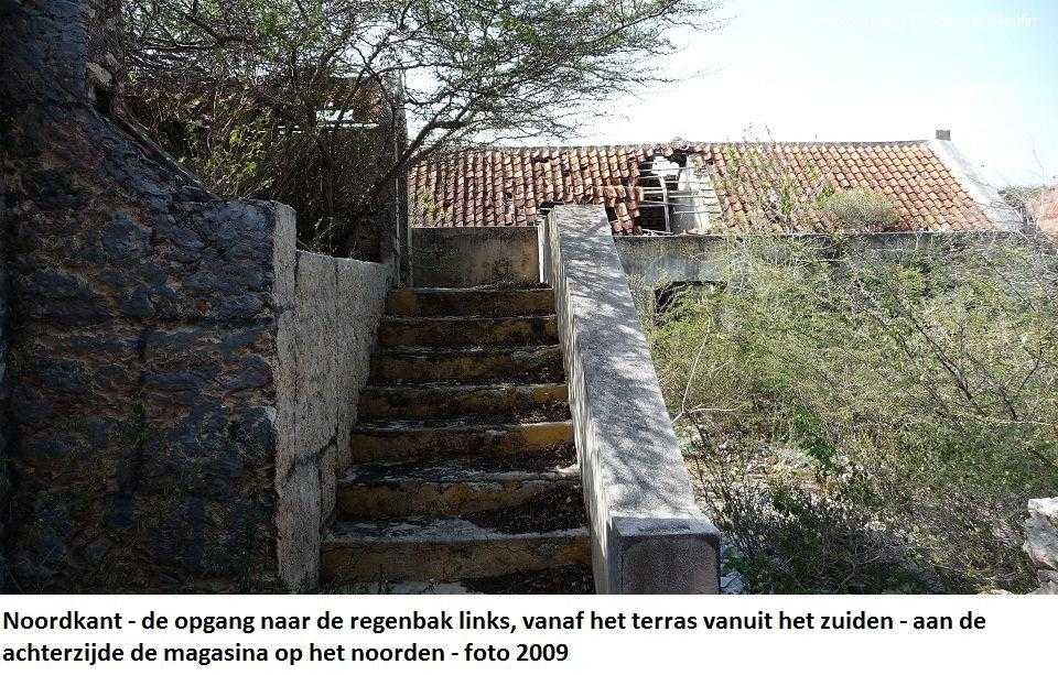 23. Noordkant opgang naar regenbak - magasina - 2009